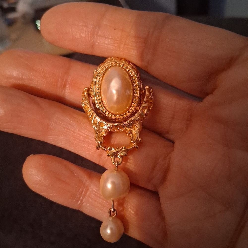 Brooch - Picture 2 of 4